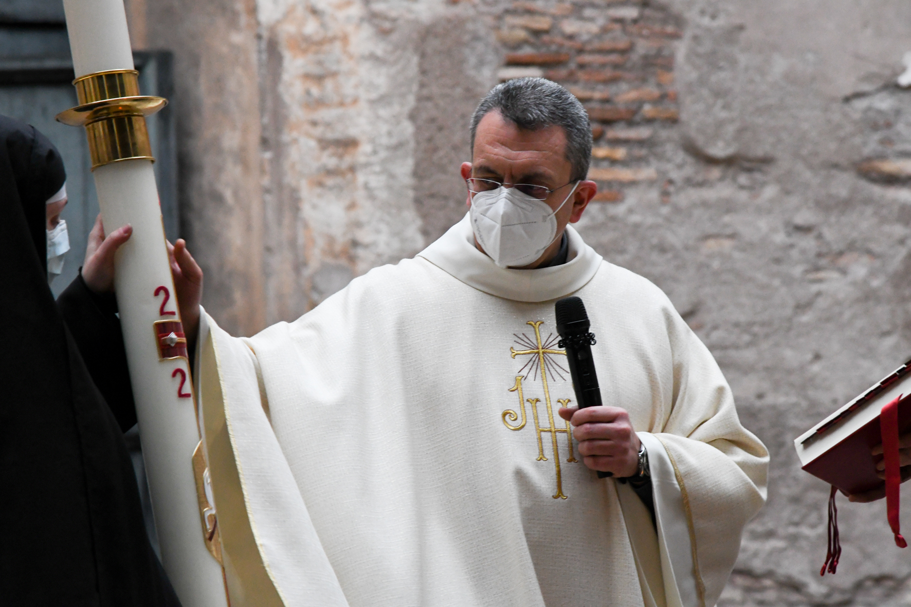 Roma 3 aprile 2021 don Michele Gianola presiede la Veglia di